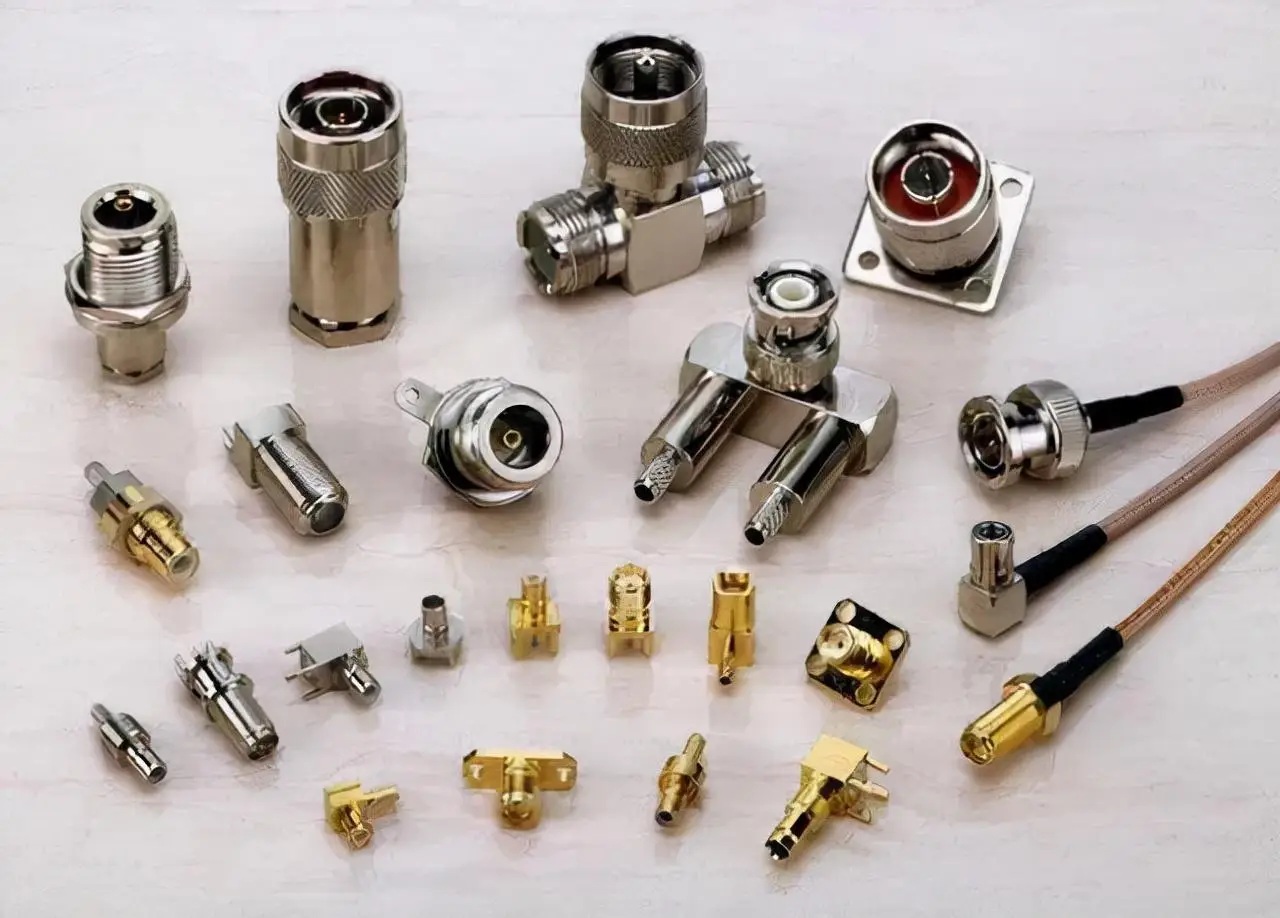 联接器打孔必看：如何为联接器选择最佳加工工艺？